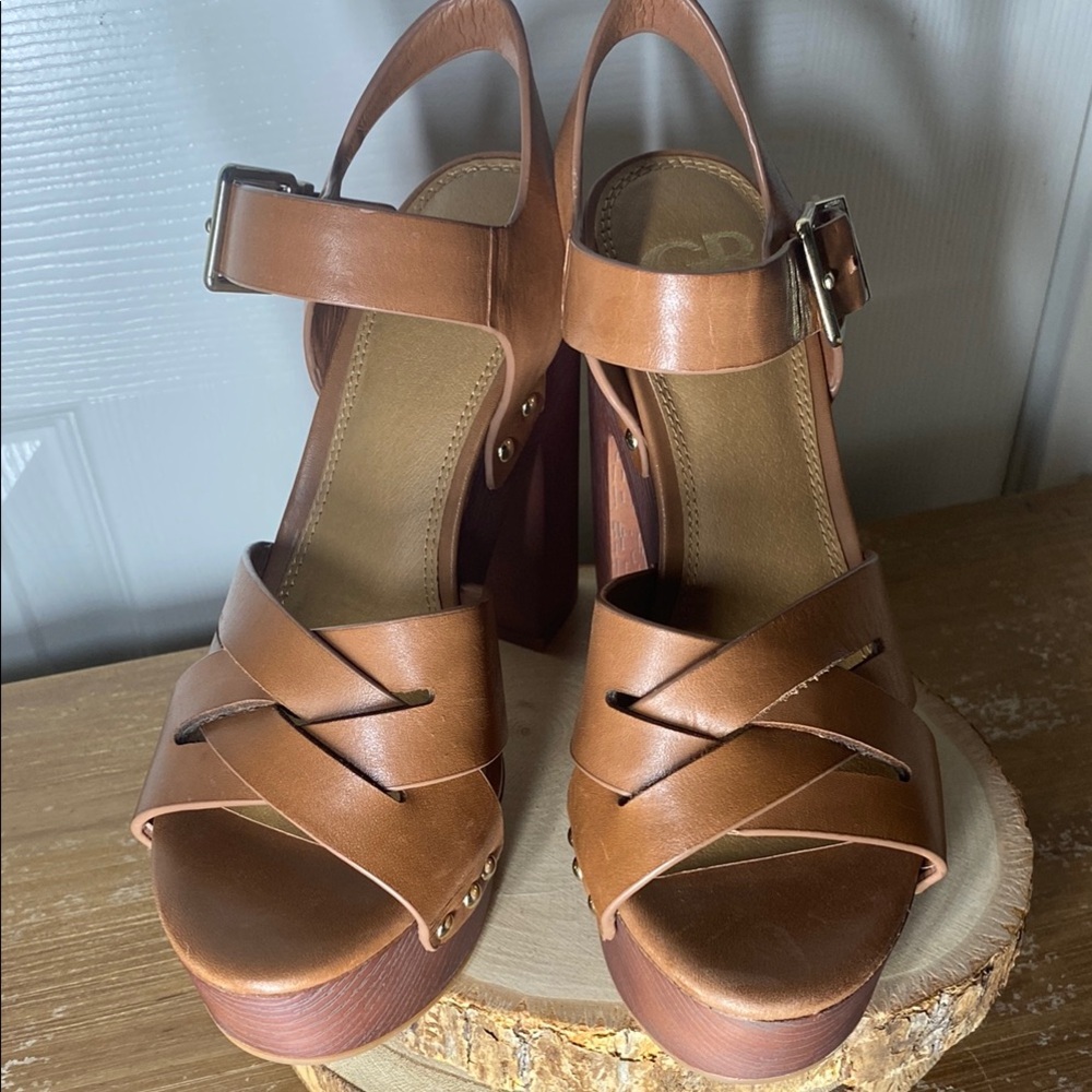 New Gianni Bini 5.5 Brown Leather Platform Sandals